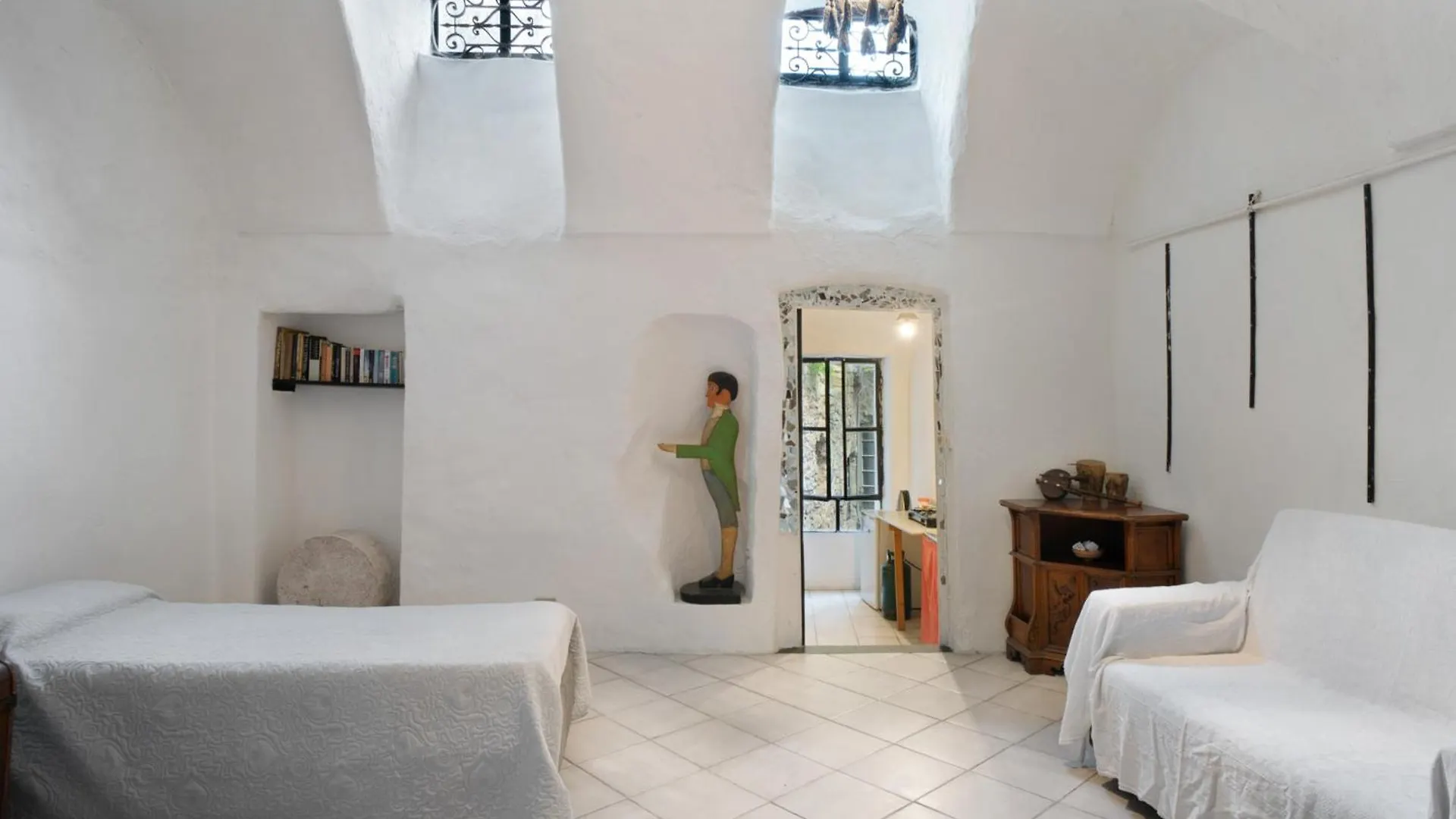 Casa Wilmot Bussana Vecchia contacts