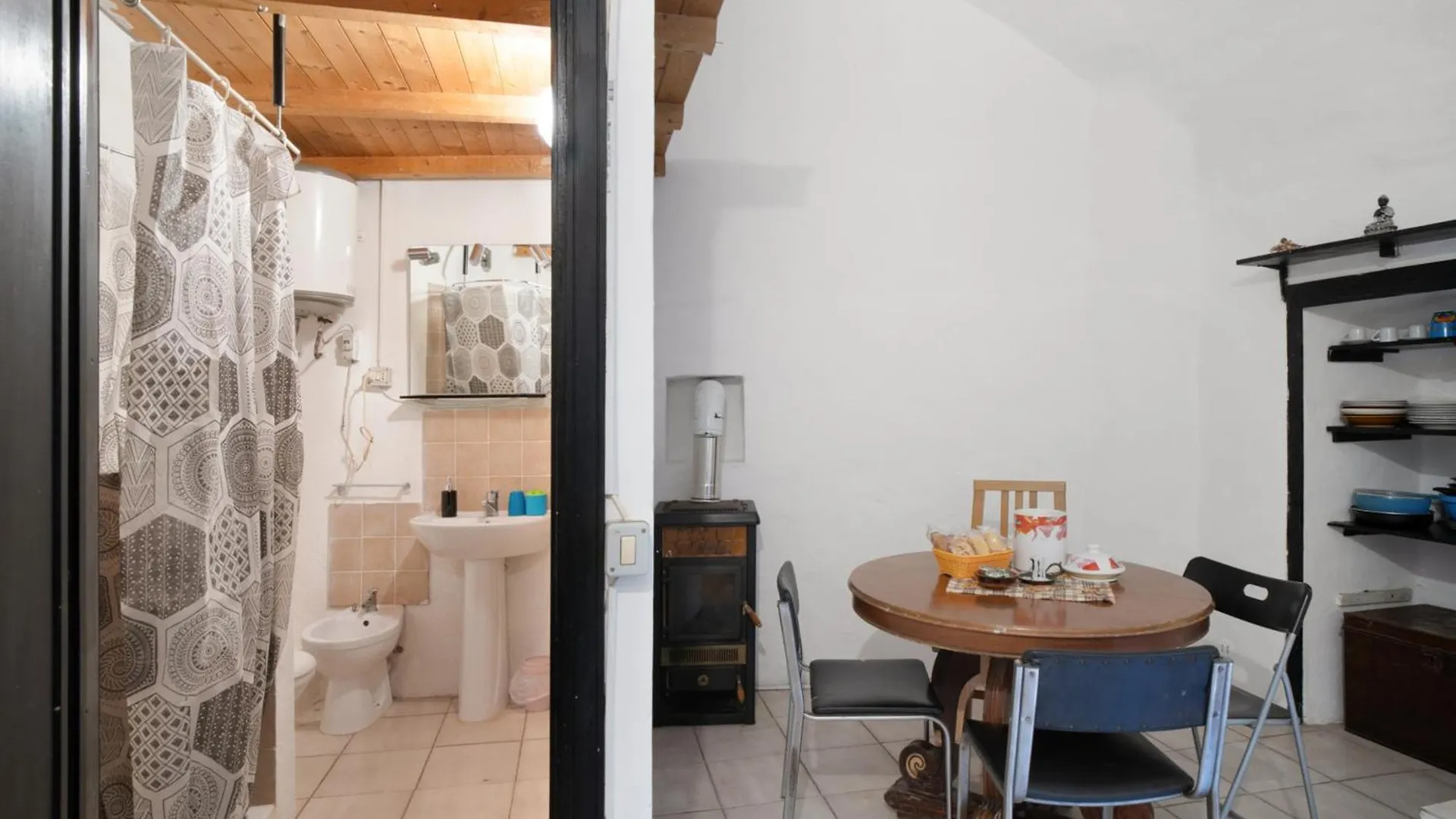 Casa Wilmot Bussana Vecchia Apartment Sanremo Italy